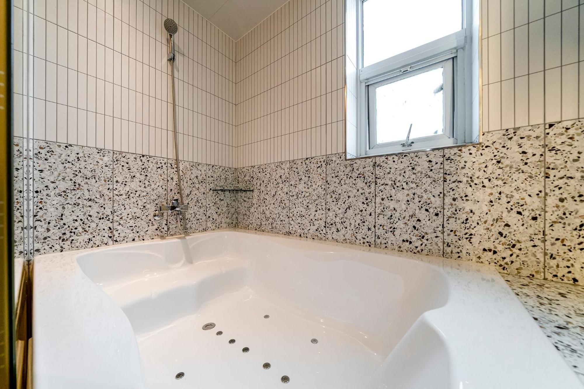 Urban Brown Hotel Chungju City Hall Екстер'єр фото