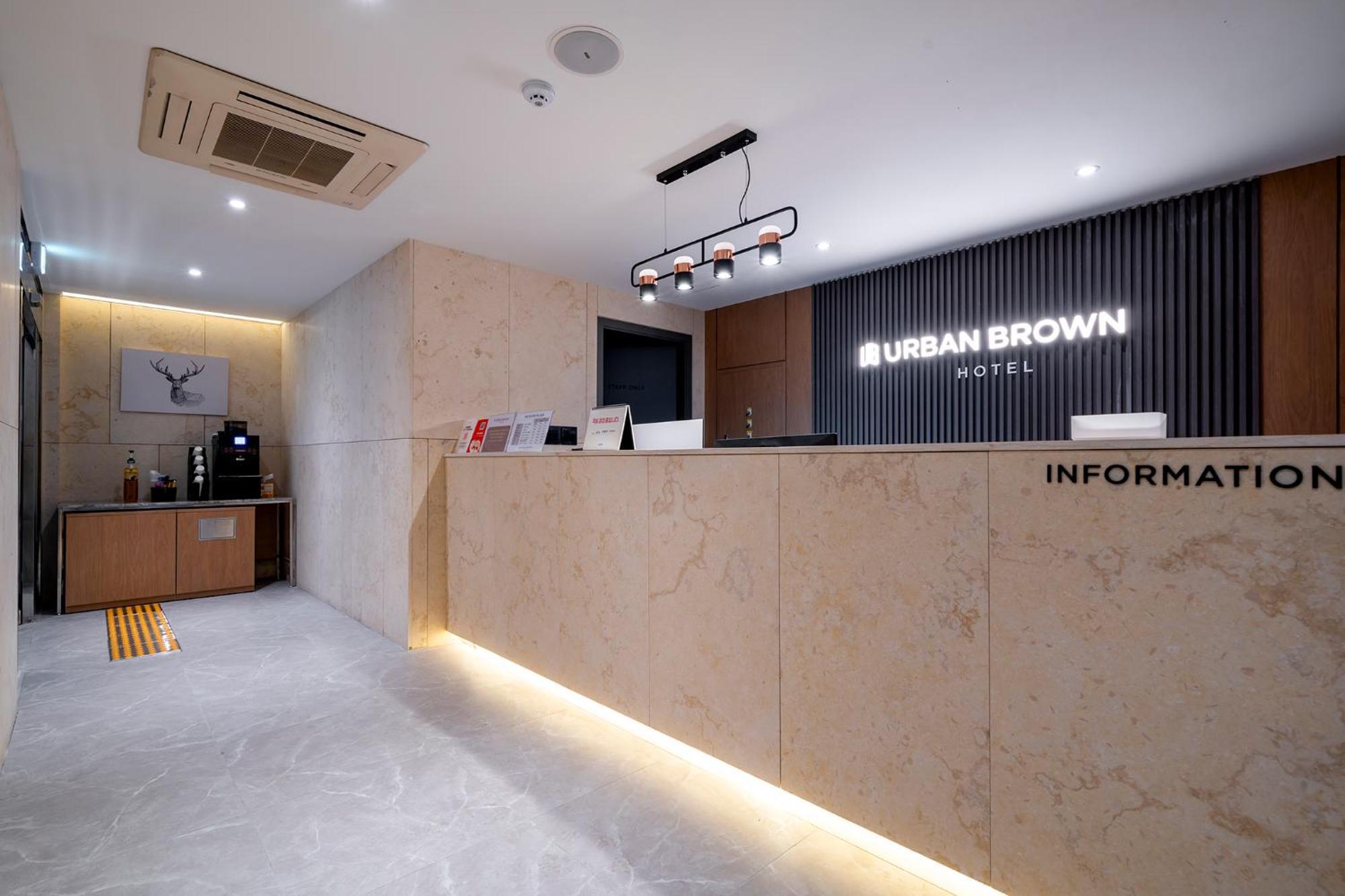 Urban Brown Hotel Chungju City Hall Екстер'єр фото