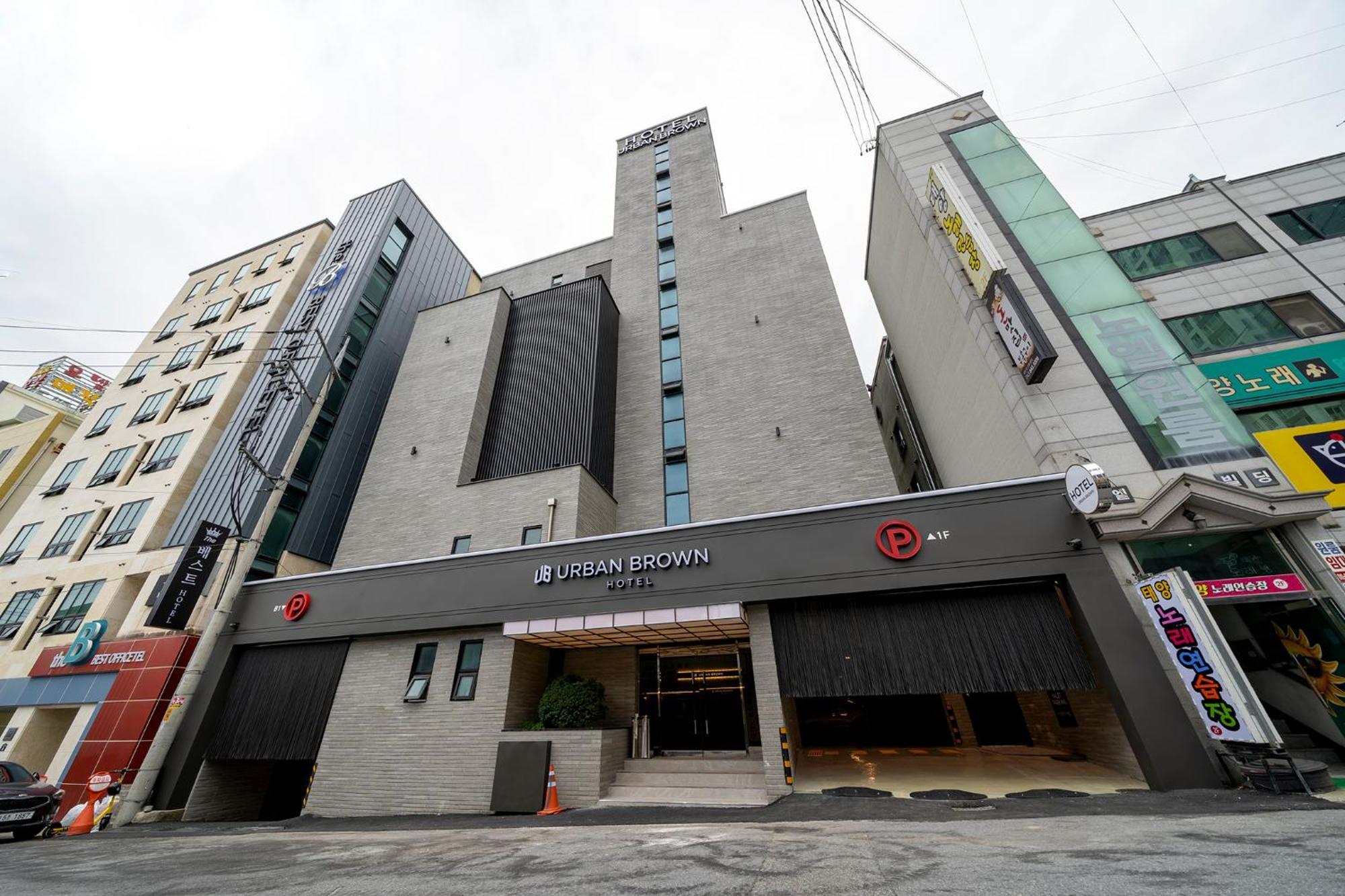 Urban Brown Hotel Chungju City Hall Екстер'єр фото